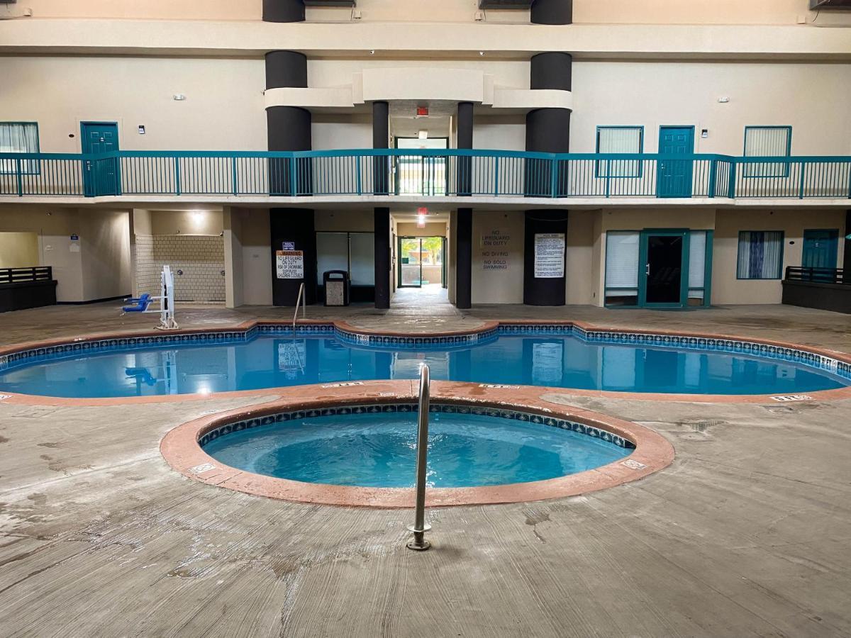 Motel 6 Savannah Ga Gateway & I95 Джорджтаун Экстерьер фото