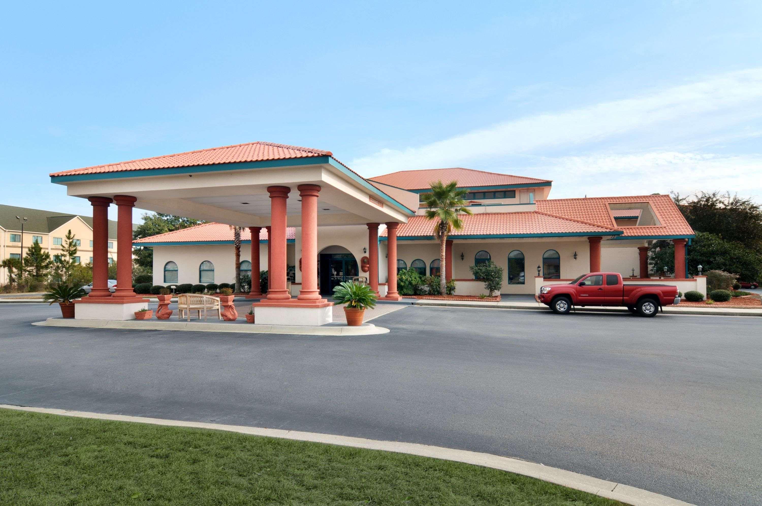 Motel 6 Savannah Ga Gateway & I95 Джорджтаун Экстерьер фото