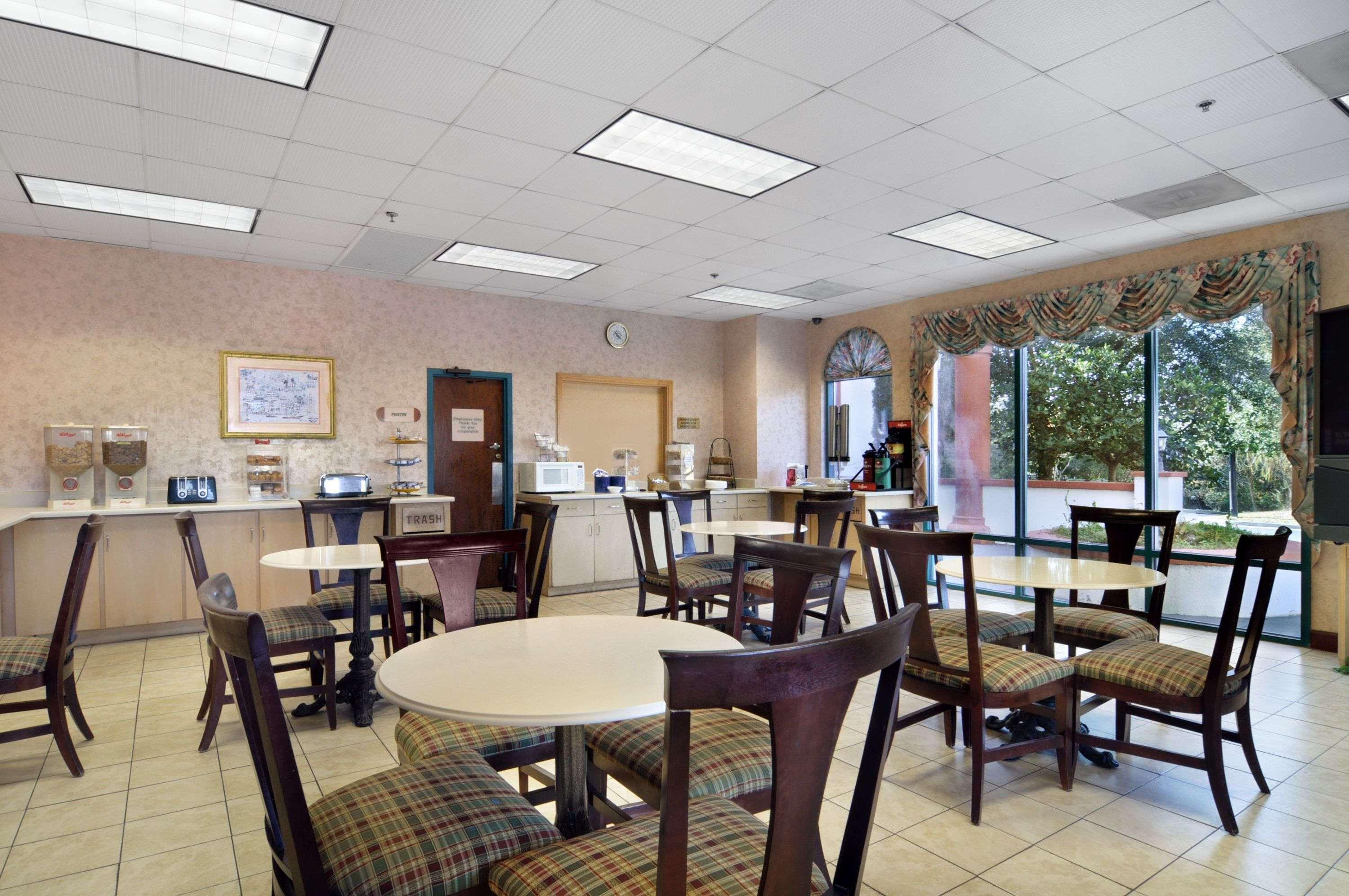 Motel 6 Savannah Ga Gateway & I95 Джорджтаун Экстерьер фото
