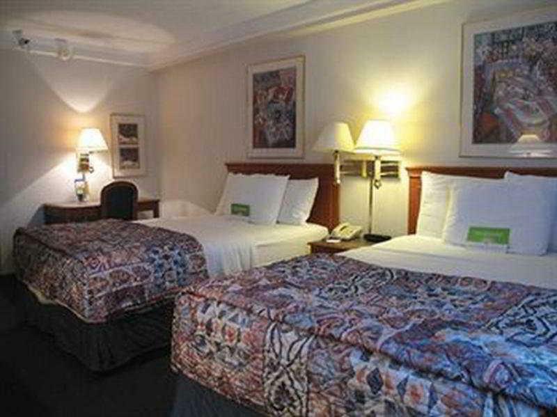 Motel 6 Savannah Ga Gateway & I95 Джорджтаун Экстерьер фото