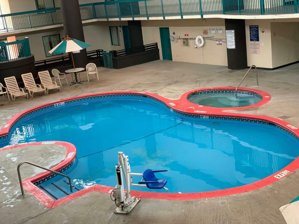Motel 6 Savannah Ga Gateway & I95 Джорджтаун Экстерьер фото