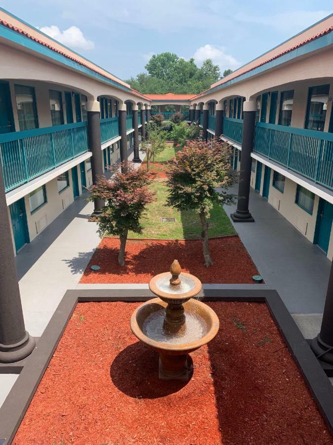 Motel 6 Savannah Ga Gateway & I95 Джорджтаун Экстерьер фото